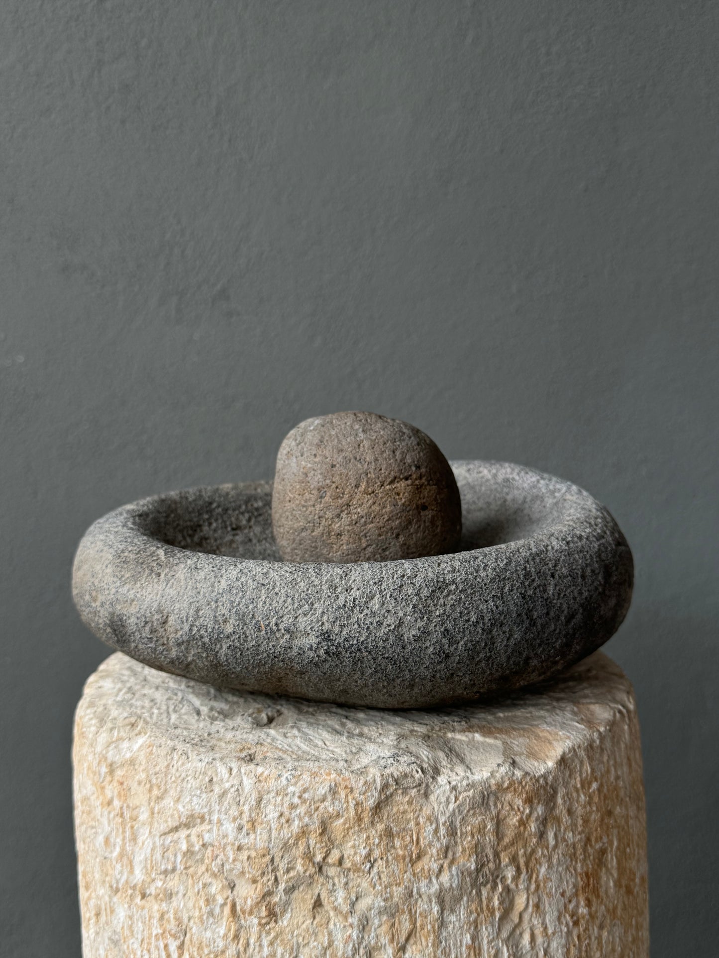 River Stone Mortar / Molcajete Antiguo
