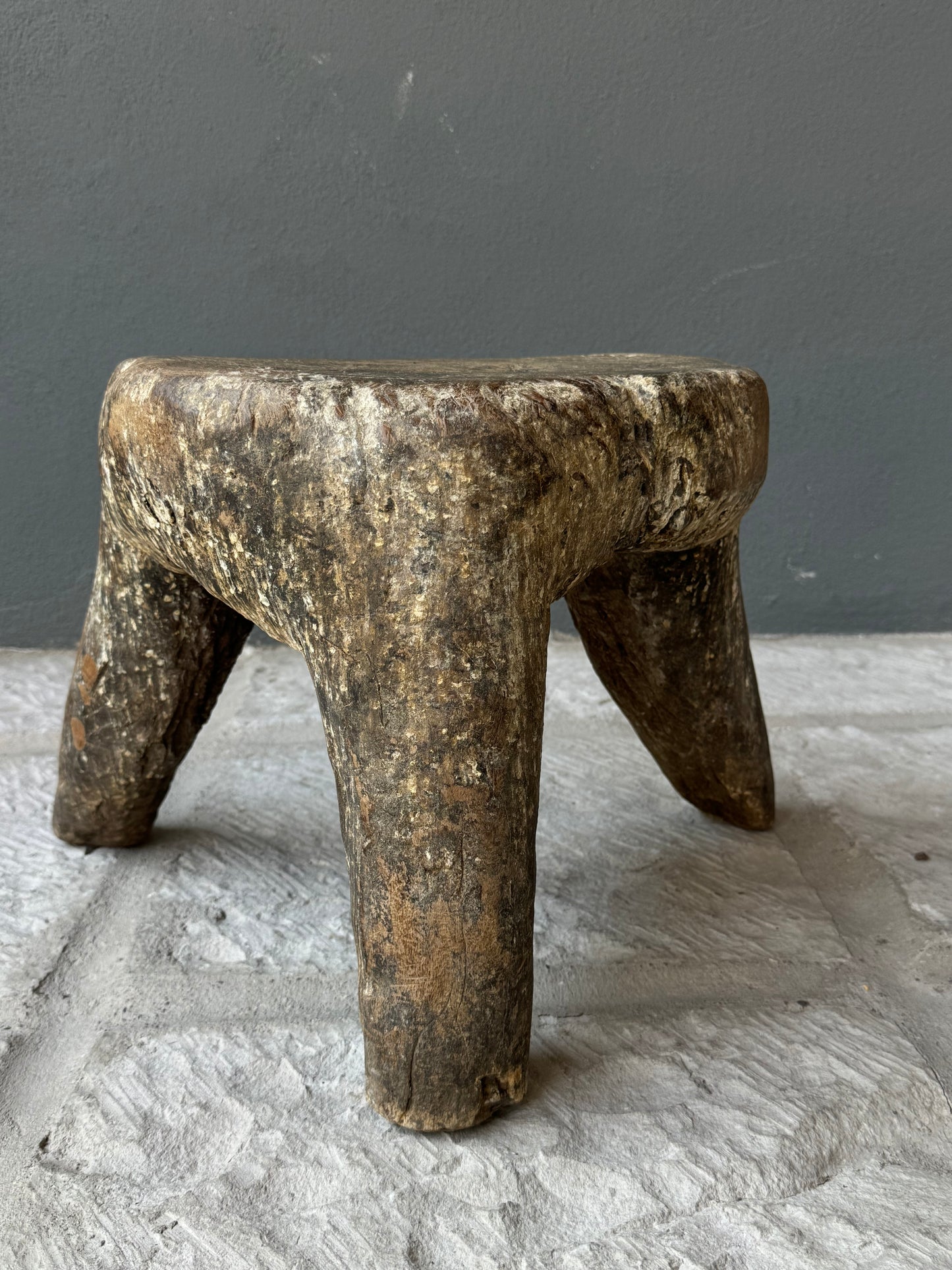 Primitive Mesquite Stool From Guanajuato / Banco Primitivo De Mesquite
