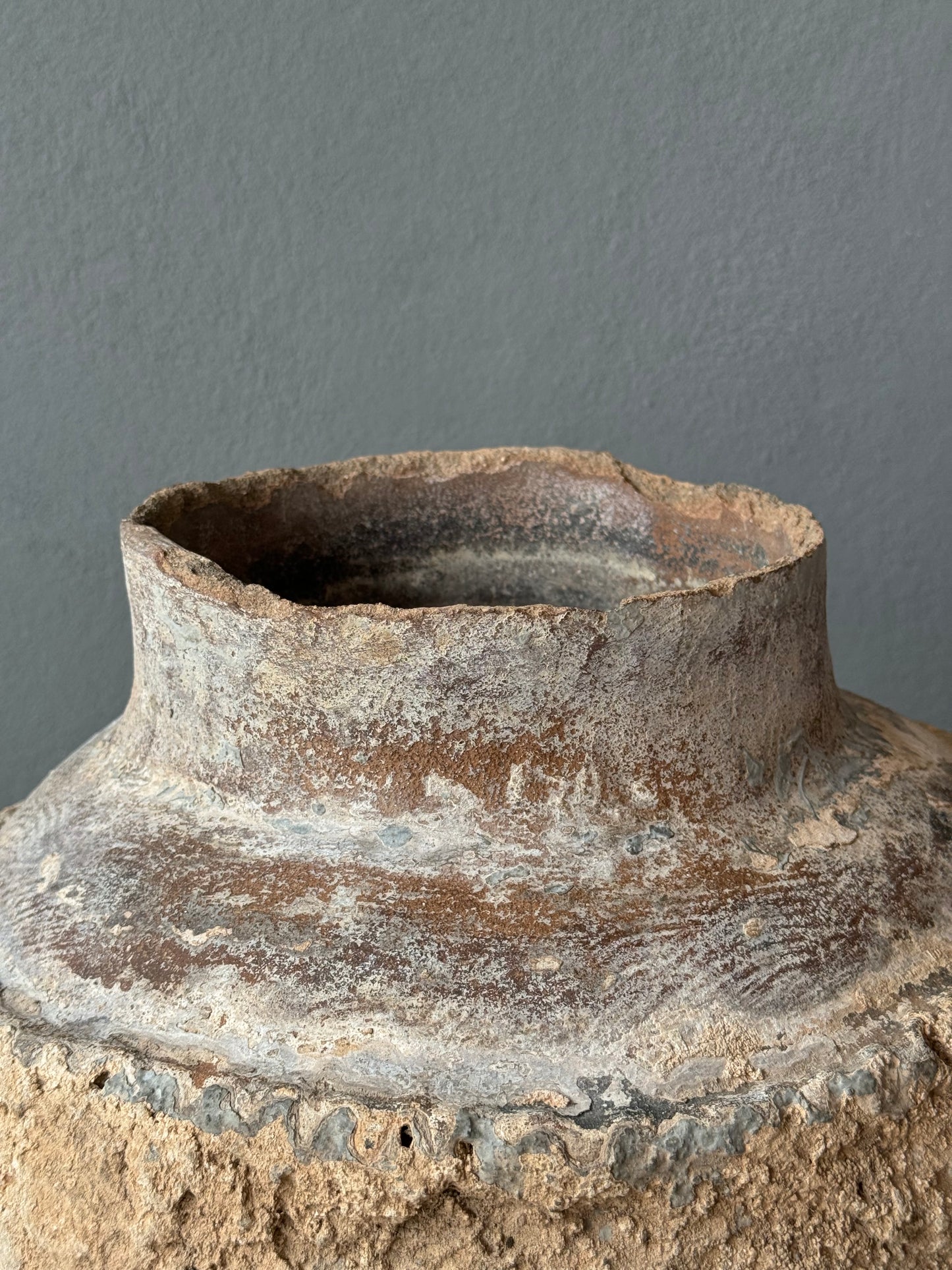 Terracotta Pot From Oaxaca, Early 20th Century/ Olla Antigua De Oaxaca