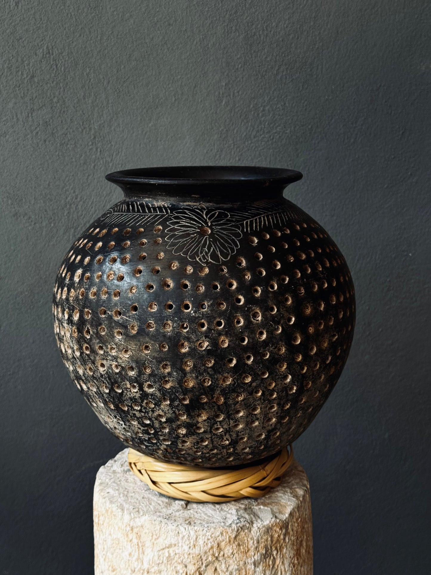 Black Clay Ceramic Stainer From Oaxaca, 1960’s | Pichancha De Cerámica Para Nixtamal, Coyotepec, Oaxaca Años 60’s