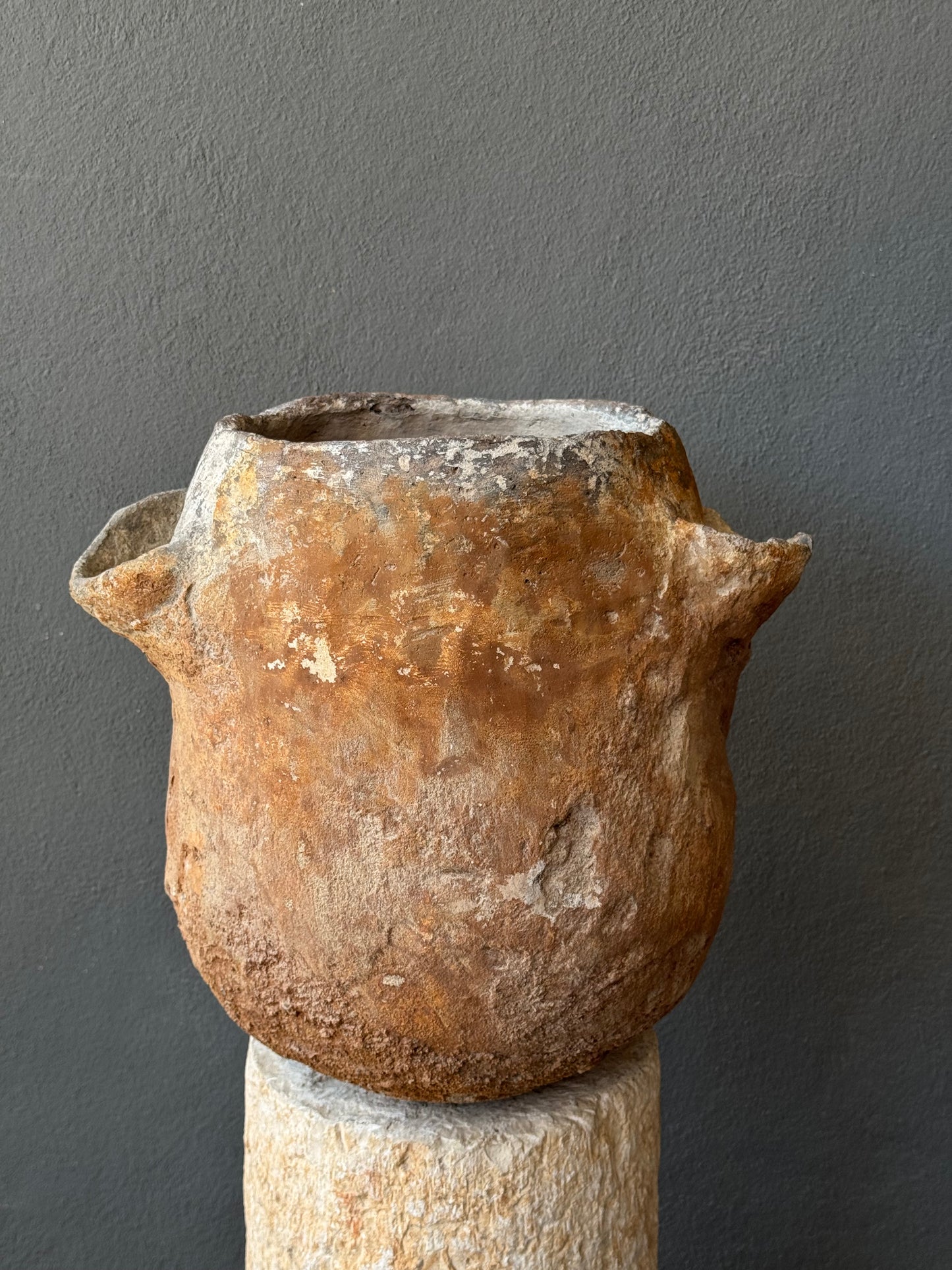 Water Jar From The Coast Of Michoacán/ Olla Antigua De La Costa De Michoacan