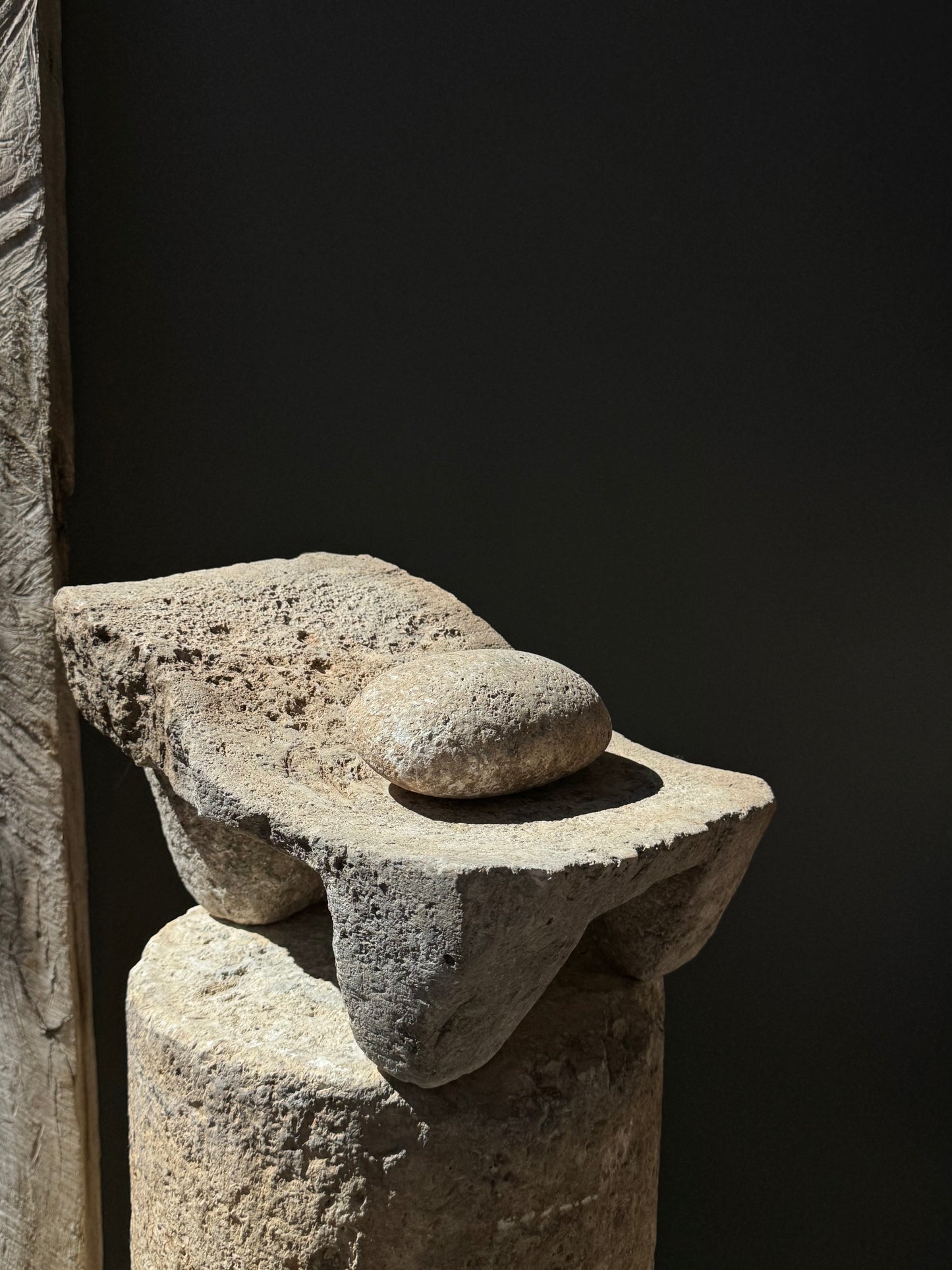 Stone Mortar From Yucatán/ Metate Antiguo De Yucatán