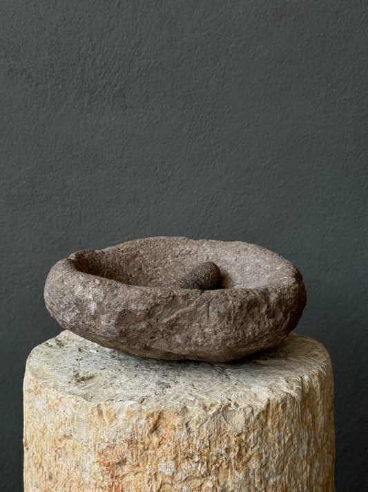 Stone Mortar From Guanajuato / Molcajete Antiguo De Guanajuato