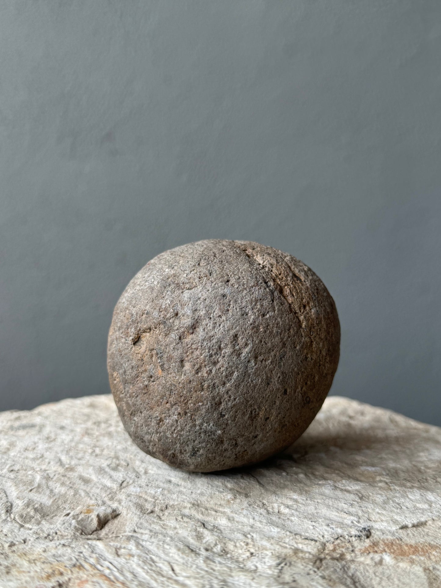 River Stone Mortar / Molcajete Antiguo