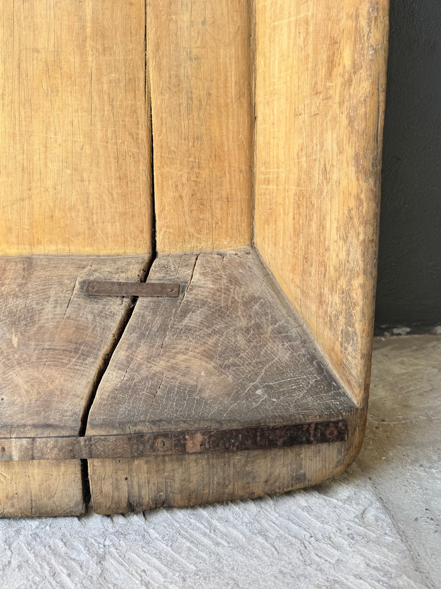 Wooden Trough From Oaxaca Sierra Sur / Artesa Oaxaqueña
