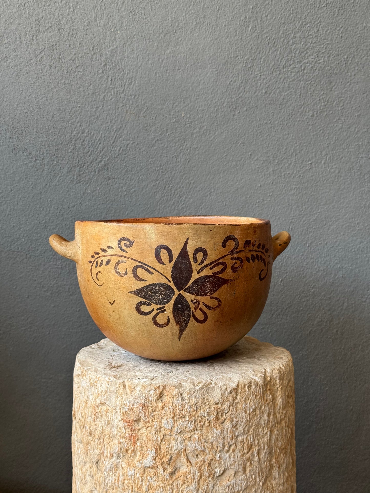 Apaxtle Bowl From Tuliman, Guerrero / Olla Apaxtle De Guerrero