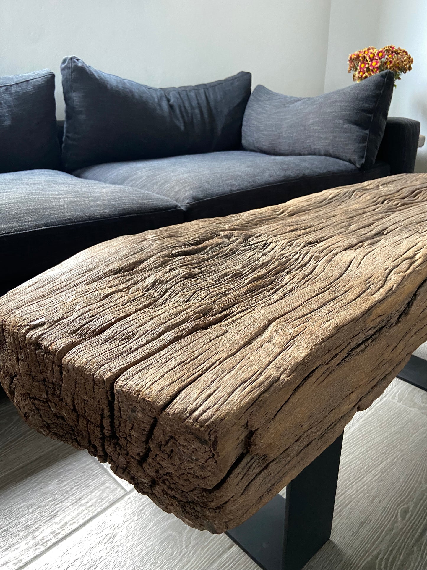 Mesa de tablón de mesquite | Mesquite Plank Coffee Table