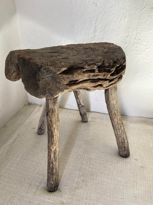 Banco Primitivo Mesquite / Primitive Hardwood Stool