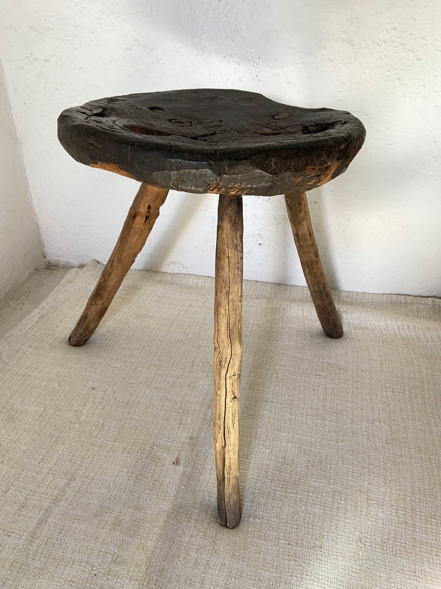 Banco de Mesquite Antiguo / Hardwood Antique Stool