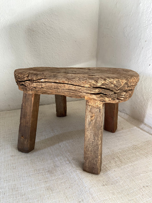 Yucatan Stool / Banco Yucateco Cuatro Patas