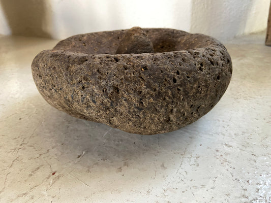 Stone mortar / Molcajete de piedra