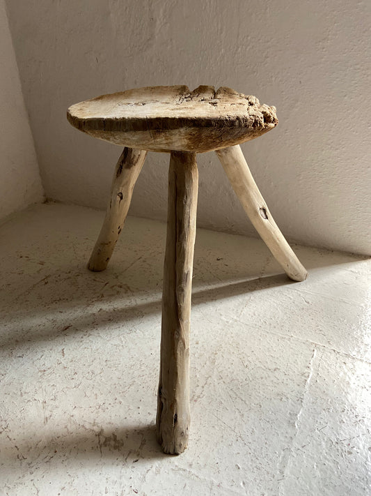 Sabino Stool / Banco Sabino antiguo